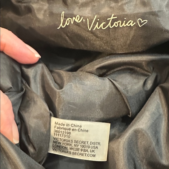 Victoria's Secret Black Crushed Velvet Quilted Tote Bag NWOT - Picture 5 of 7